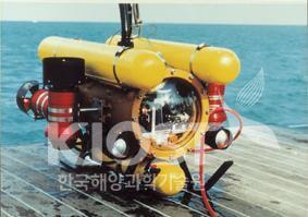 300 m 급 원격제어 무인잠수정 CROV300 의 사진