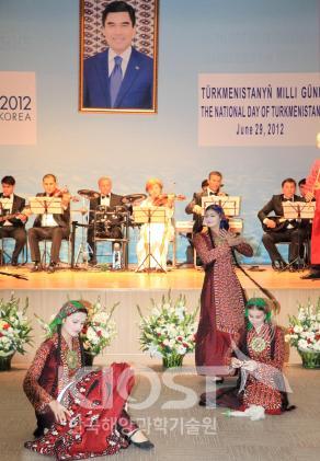 투르크매니스탄(20120629) 의 사진