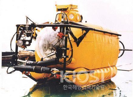 국내 최초의 수심 250m급 유인잠수정 의 사진