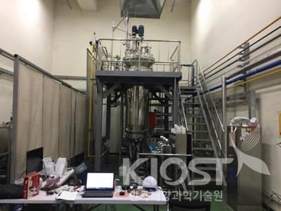바이오수소생산 test-bed. NA1에 부생가스를 원료물지로 공급해 바이오수소 대량연속 생산 및 활용 실증_3. PSA H2 공급 의 사진