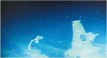 돈스코이호의 수중 촬영 사진 (3) 속사포 지지대