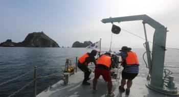 독도 해역을 조사하는 한국해양과학기술원 연구원들